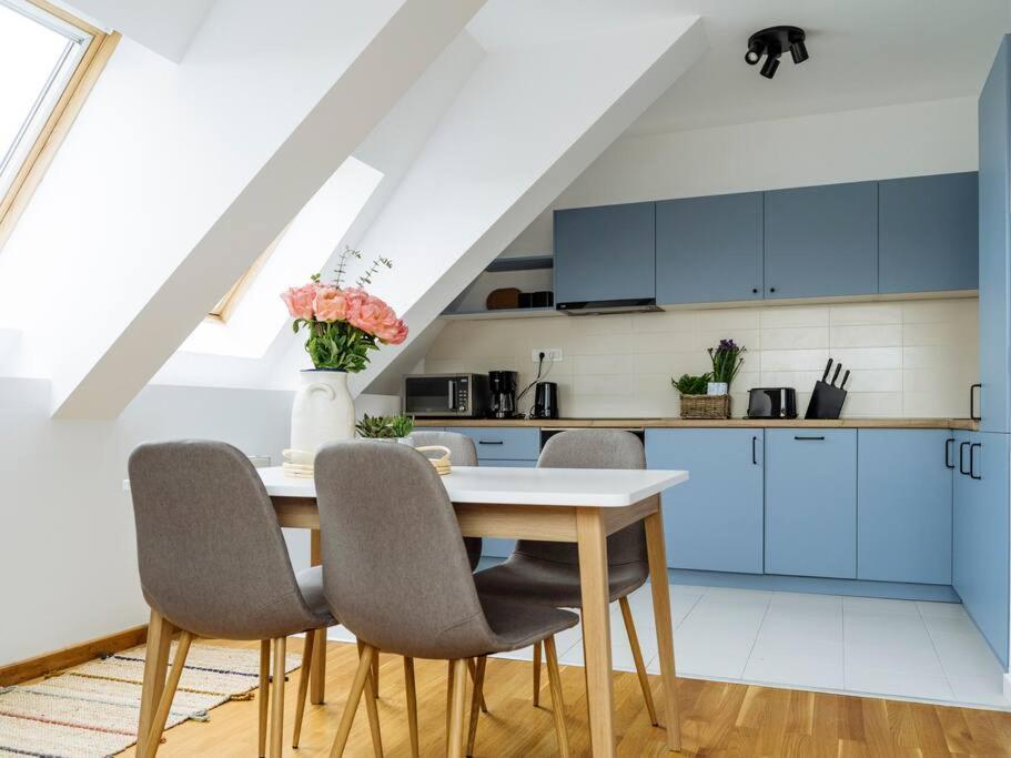 Vivando - Cosy Double Studio B + Parking Apartment *